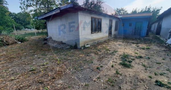 Casă veche restaurabilă/Garoafa