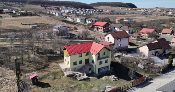 Casă individuală pe 1000 mp teren la preț de duplex: Str