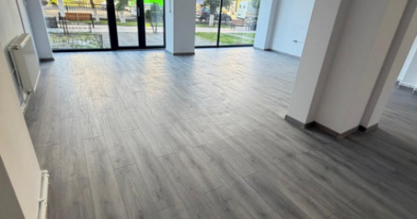 Spatiu comercial, 100 mp, zona centrala din Filiasi cu desch
