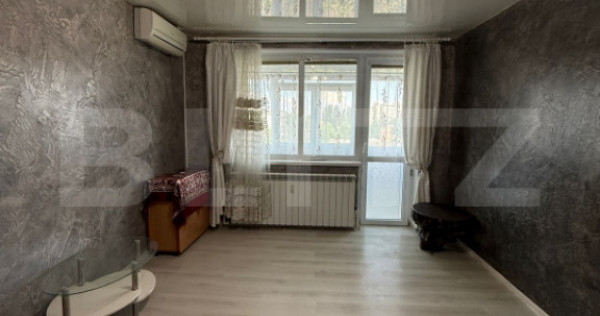 Apartament 3 camere, semidecomandat, 59 mp, stradal, zona Mi
