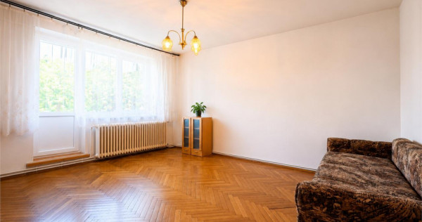 Decomandat pe 3 camere, 2 balcoane, locatie favorabila, Sime
