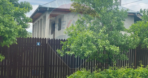 Casă 4 camere Bogza