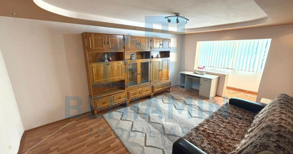 3 camere decomandat etaj 3 Bigul Nou -centrala -72mp