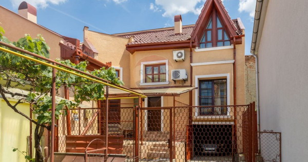Casă cu 3 camere de v&acirc;nzare &icirc;n zona Intim- Str. Andrei...