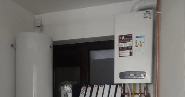 Ofer spre &icirc;nchiriere birou/spațiu comercial central