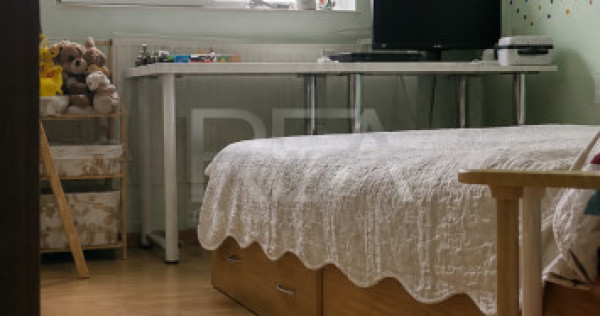 4 camere Chișinău decomandat, parcare, an 1981, 86 mp