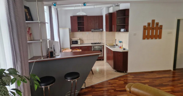 Apartament 2 camere, semidecomandat - zona Calea Bucuresti