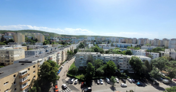 Apartament cu 2 camere, decomandate, parcare, zona Big/Manas