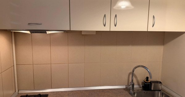 Apartament de 2 camere zona TRACTORUL,