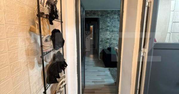 Apartament 3 camere, 43 mp, zona Vest