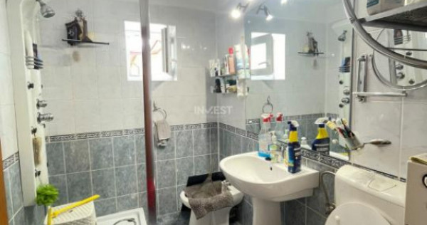 Apartament 3 camere decomandat-Tomesti-71 mp-bloc reabilitat