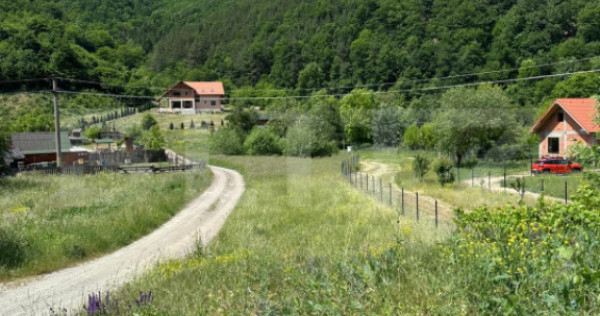 Teren ideal pentru investiție sau construcție, 1728 mp, pl