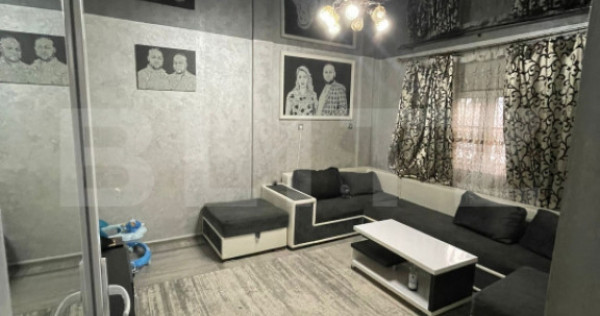 Casa de vanzare, 97 mp, zona Piata Centrala