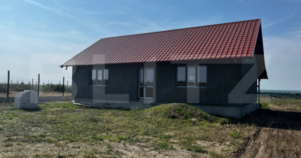 Casa de vanzare, 150 mp, zona Sendreni
