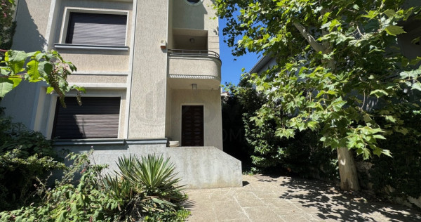 Vila superba 6 camere adiacent Calea Calarasilor