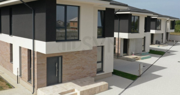 Casa cu 5 camere tip duplex