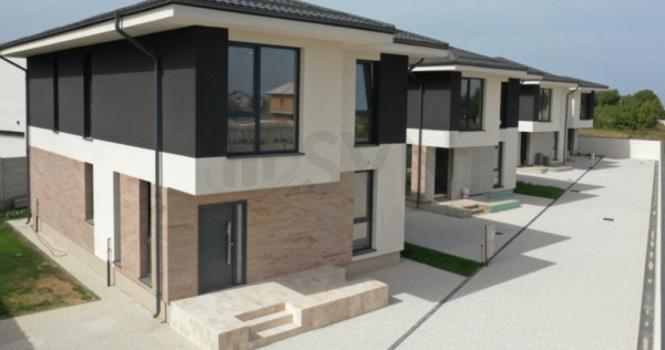 Casa cu 5 camere tip duplex