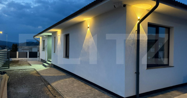 Casă modernă pe un singur nivel de v&acirc;nzare &ndash; Strada Aer