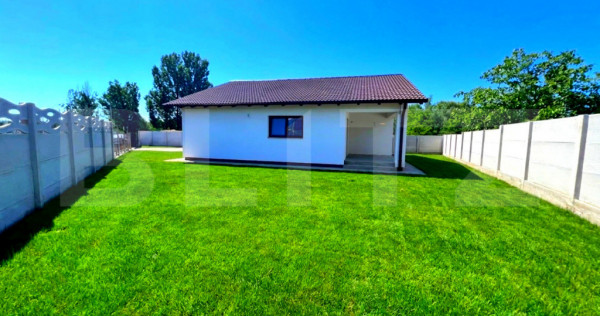 Casă cu 3 camere, 90 mp, pe un nivel, 454 mp teren, cartie