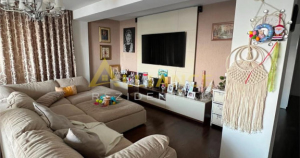 Apartament 4 camere de 139 mp utili terasa 107 mp 2 locuri