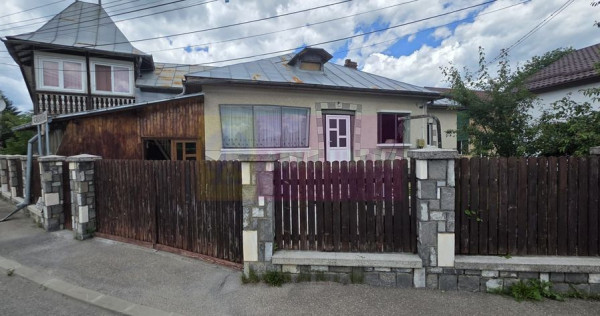 Casa cu 5 camere de vanzare in Breaza