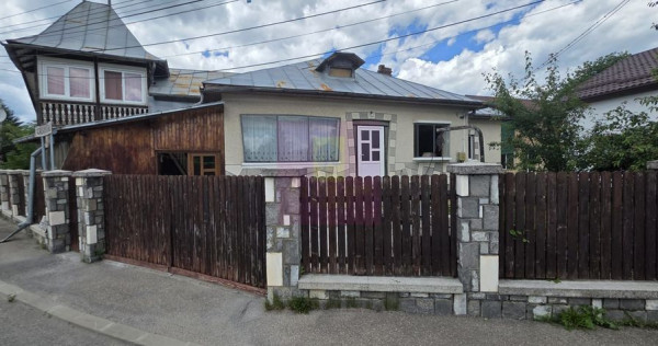 Casa cu 5 camere de vanzare in Breaza