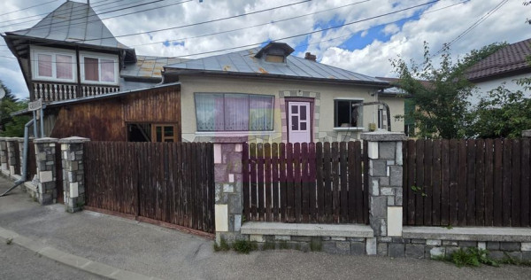 Casa cu 5 camere de vanzare in Breaza
