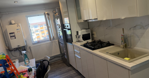 Apartament 2 camere de v&acirc;nzare Craiovita Nouă