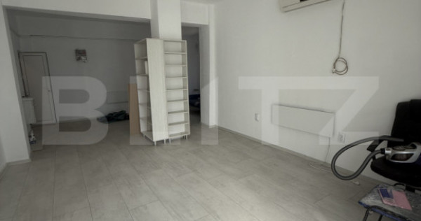 Spațiu comercial sau locuință, 49 mp, zona Centrală - Vo