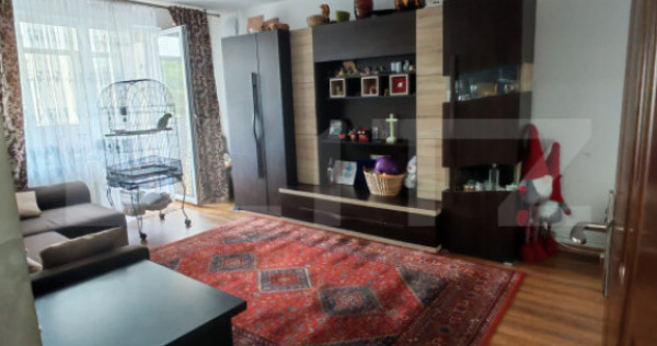 Apartament de vanzare - 4 camere - Zona &Icirc;mpăratul Traian