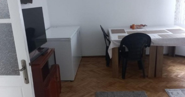 Tomis 1, de inchiriat casa 6 camere, gaze, mobilata