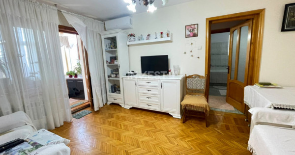 Apartament 3 camere-Podu Ros-Liceul Racovita-etaj 2