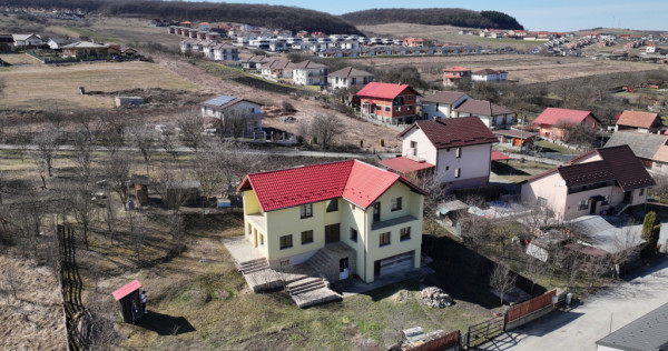 Casă individuală pe 1000 mp teren la preț de duplex: Str