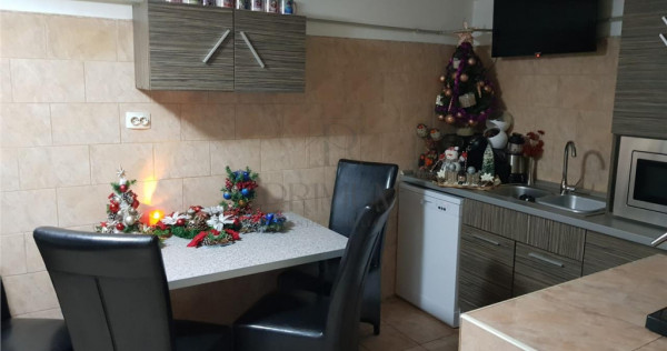 CALEA MARTIRILOR, CASA INDIVIDUALA, 4 CAMERE, 2 BAI, 2 BUCAT