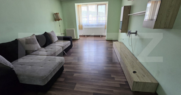 Apartament cu 3 camere, 70 mp, zona Reghin