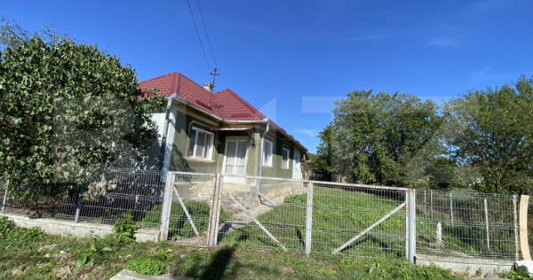 Casa de vanzare, 90 mp, 14 arii de teren, zona Sintereag