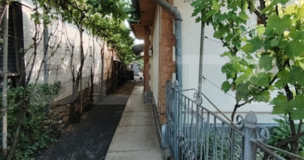 Casa individuala cu 3 camere, 519 mp teren, zona Campia Turz