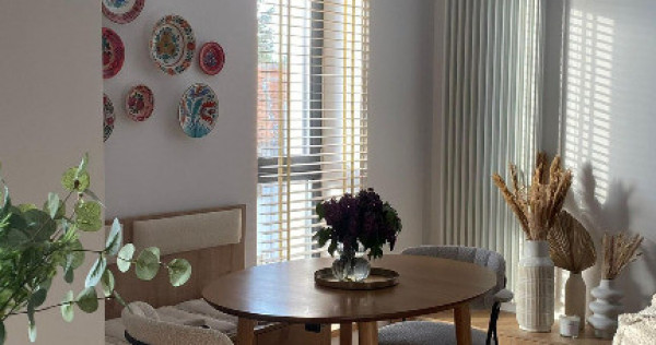Apartament modern cu 3 camere | Parcare privată | Brasovul Vechi