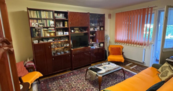 Apartament 3 Camere De Vanzare Tomis Nord - Constanța | 2 B