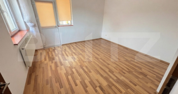 Casă cu 2 camere, 80 mp, curte 120 mp, 3 parcări | Baciu
