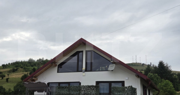 Casă de vacanță + 3000 mp teren, Gura Humorului