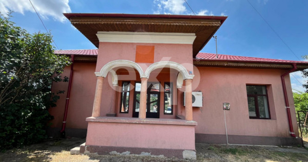 Casă &icirc;n centrul comunei Corbii Mari, ideală pentru birour