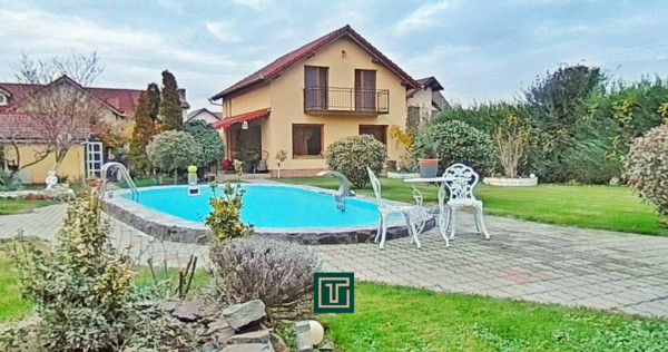 Casă impresionantă cu 15 camere, teren generos, piscină i