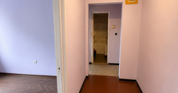 Apartament 3 camere de v&acirc;nzare | Etaj 1 | Tomis Nord | Camp
