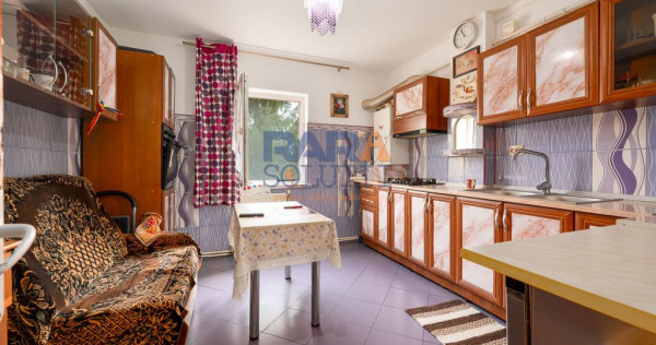 3 camere, 3 balcoane, etaj 3