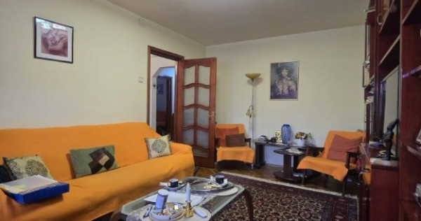 Tomis Nord, Rovere, de vanzare 3 camere, decomandat, gaze