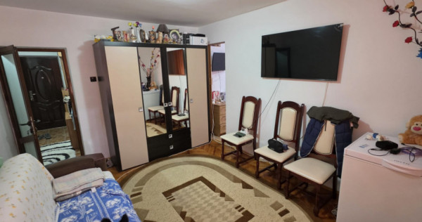 23 AUGUST-APARTAMENT 2 CAMERE , CENTRALA GAZ, ETAJ 3