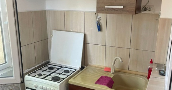 Garsoniera de vanzare zona Cet