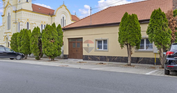 Casă complet renovată &icirc;n zona ultracentrală | Pecica