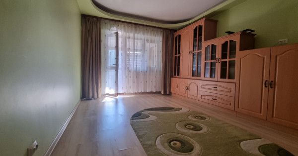 Apartament 3 camere/Strada Stefan cel Mare/renovat si mobila
